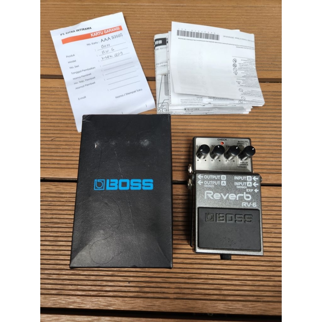 Efek Gitar Boss RV6 Reverb RV-6