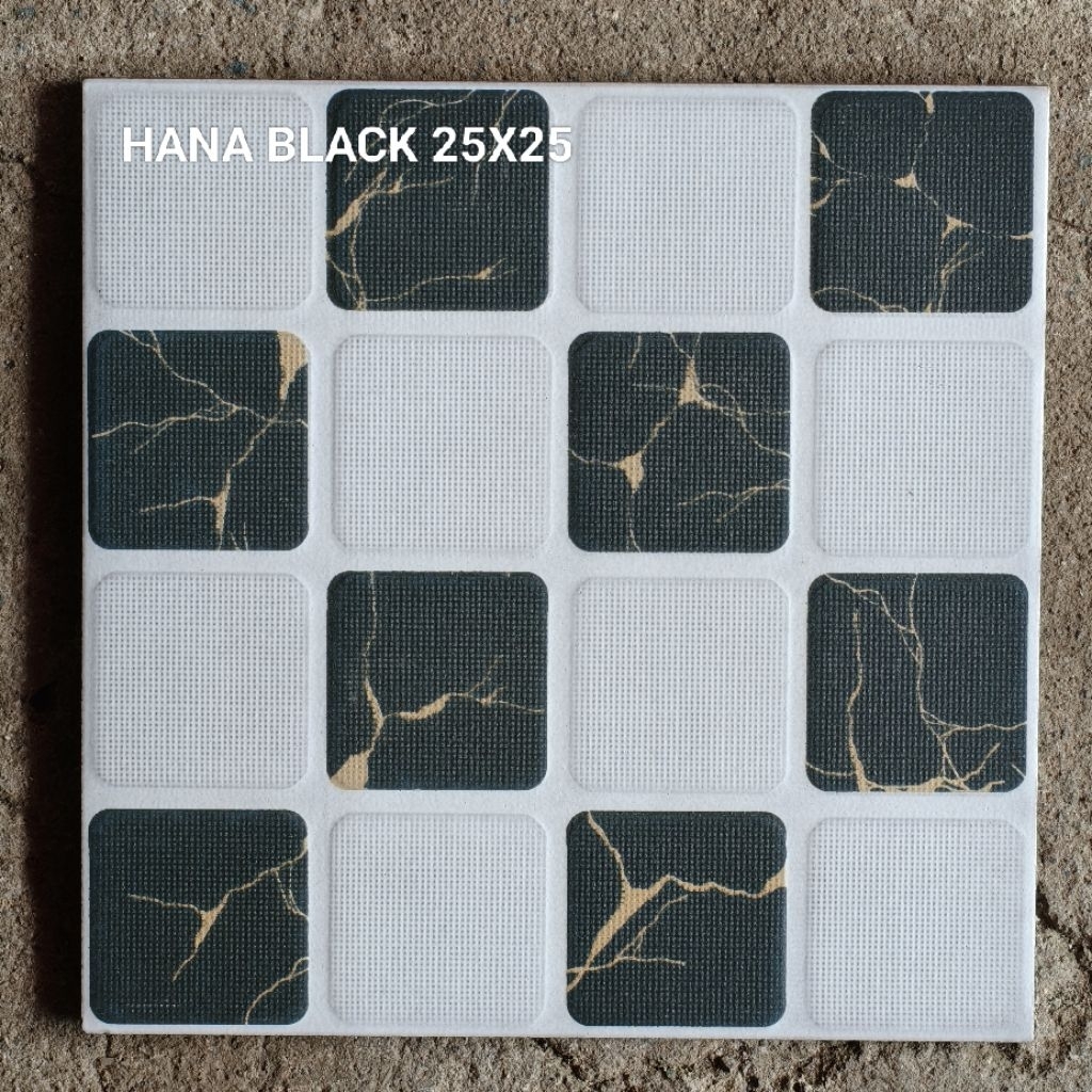Keramik Lantai Kamar Mandi Kasar 25x25 Arwana Hana Black Motif Kotak Kotak KW1
