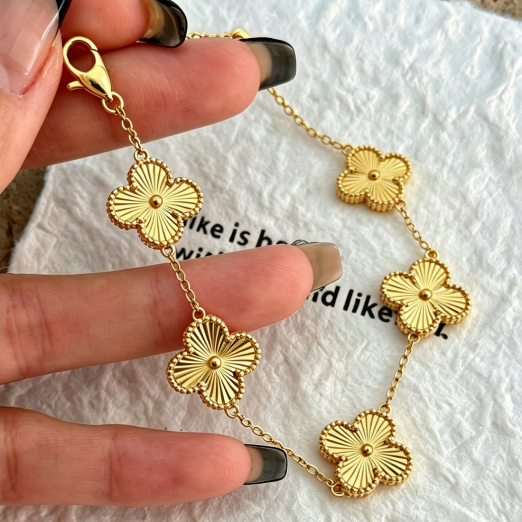 Gelang Tangan Clover Titanium Anti Karat Gelang Bunga 4 Daun Model Vintage Elegan