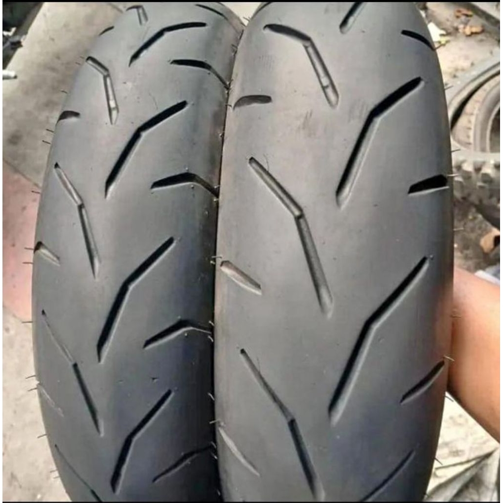 sepasang ban second matik aerox155cc ukuran 110/80-14+140/70-14