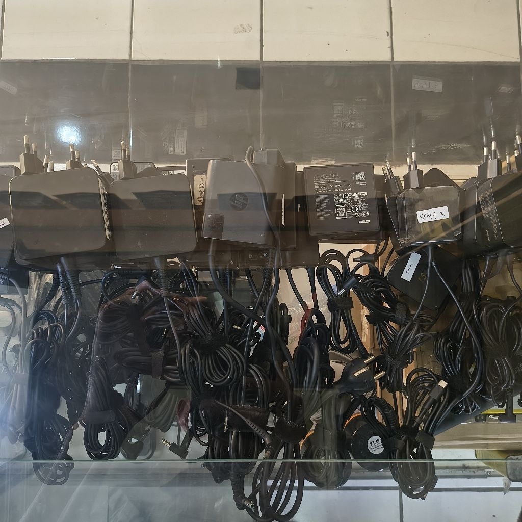 Adaptor Charger Laptop bekas Original Cabutan