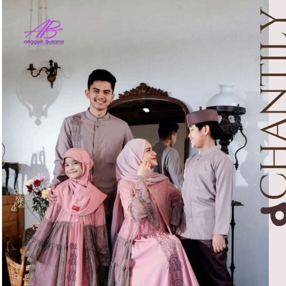 (SARIMBIT FAMILY) D'CHANTILLY SARIMBIT DANNIS ADEM ORI