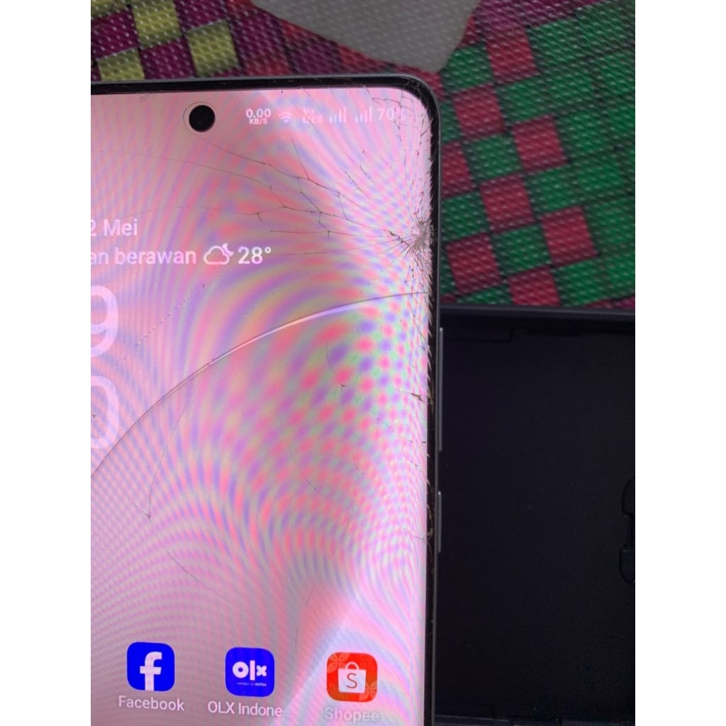 Jual LCD copotan realme GT 6.minus retak kaca touchscreen aja.