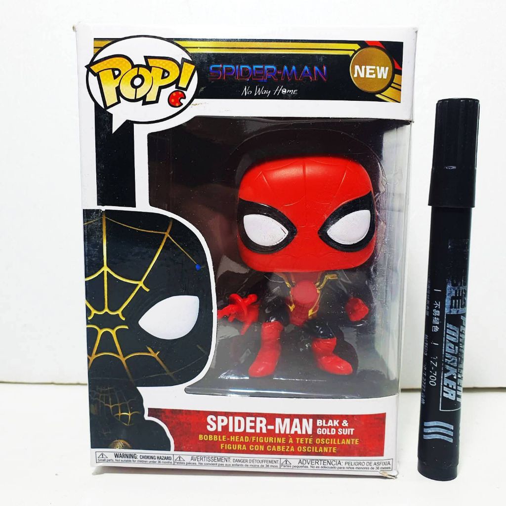 mainan action figure funko pop spiderman black and gold suit no way hometinggi sekitar 3 inch
CWqtpN