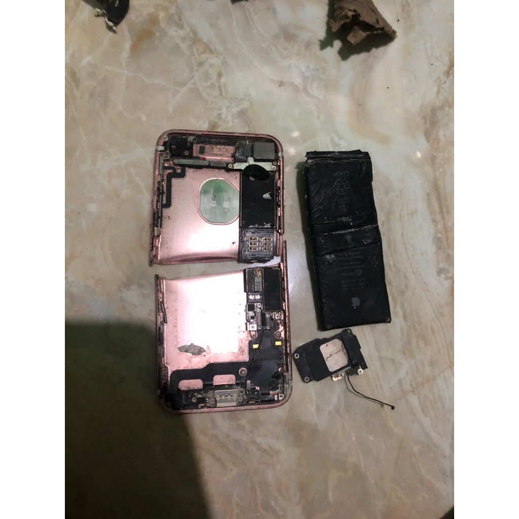 Bangkai Rongsokan ip 7