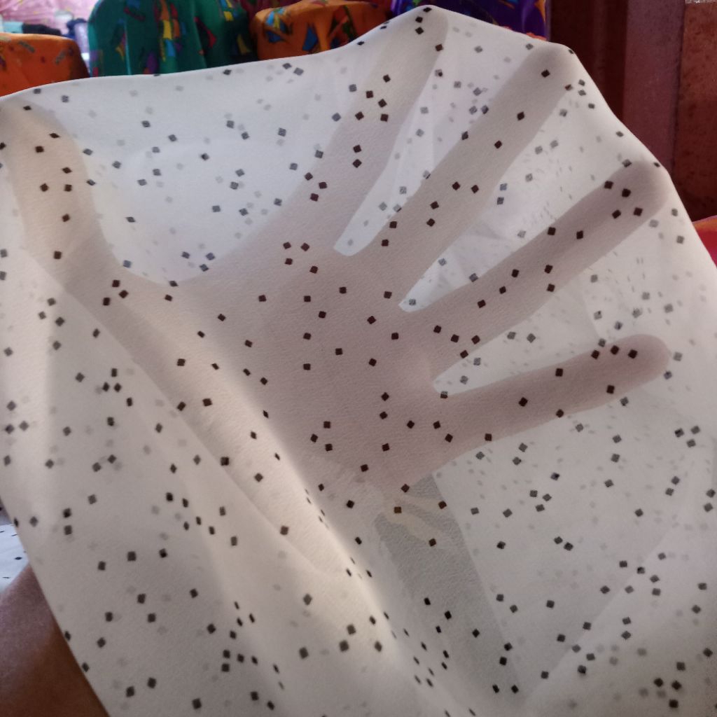 kain sipon motif dot premium -sifon Ceruti harga/0,5m