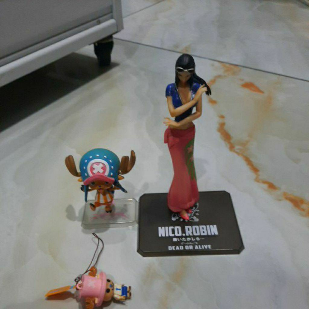 Fzo Figuarts zero Nico Robin and choppet set one piece figure