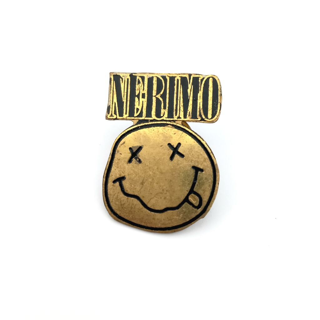 Pin enamel band smile nirvana