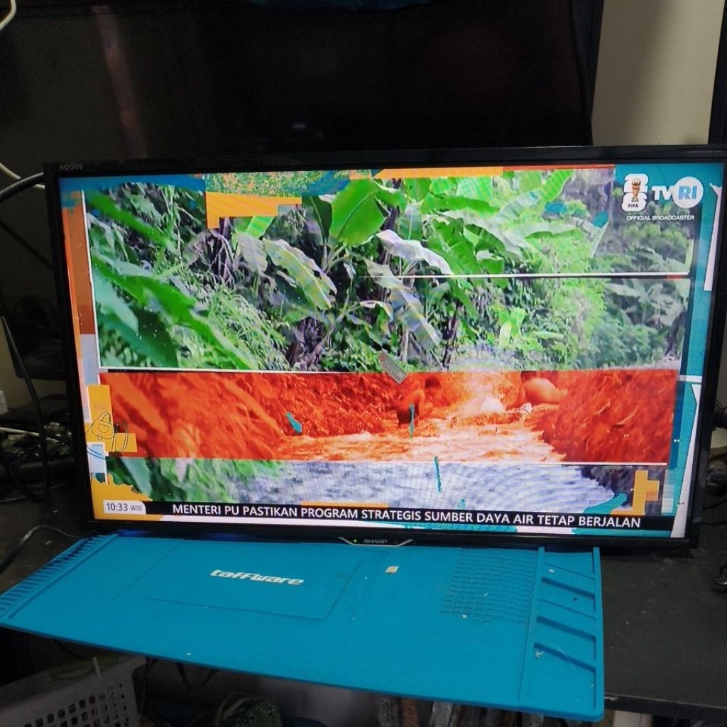 panel ,layar TV Sharp 24in ,,t con 236
