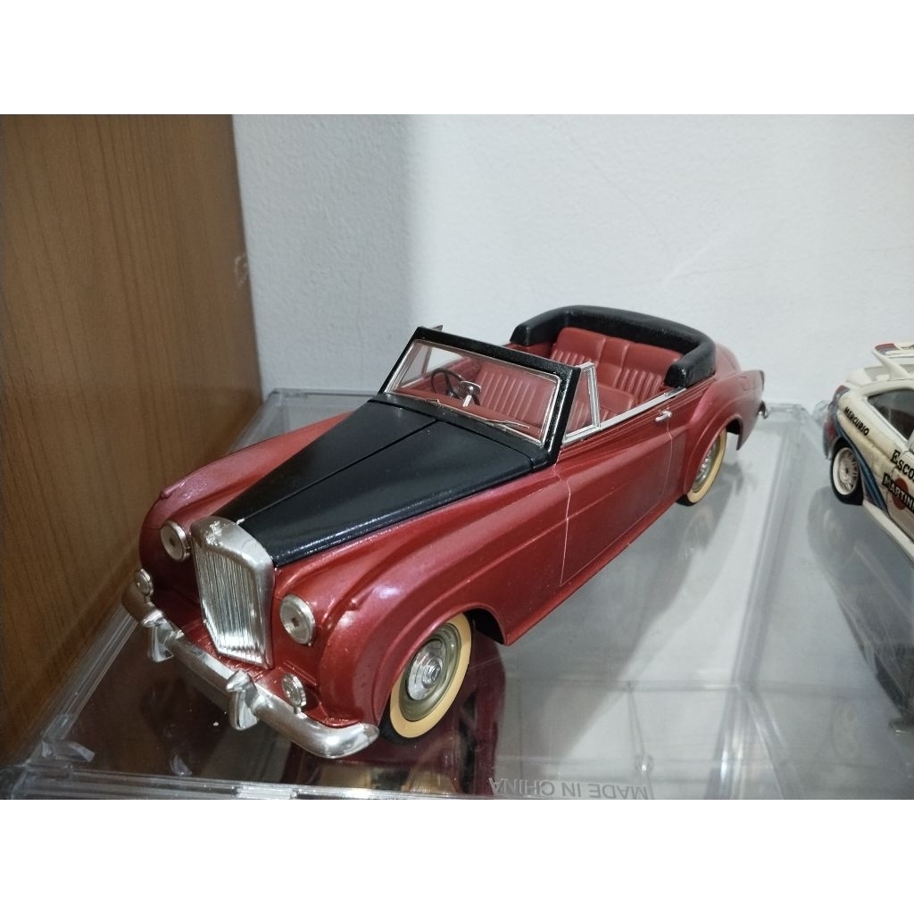 Diecast solido made in France bentley s2 skala 18 & 20