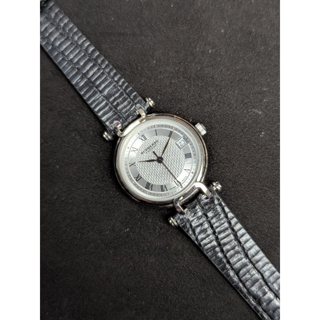 Vintage Burberrys Quartz White Dial, Jam Tangan Fashion Wanita