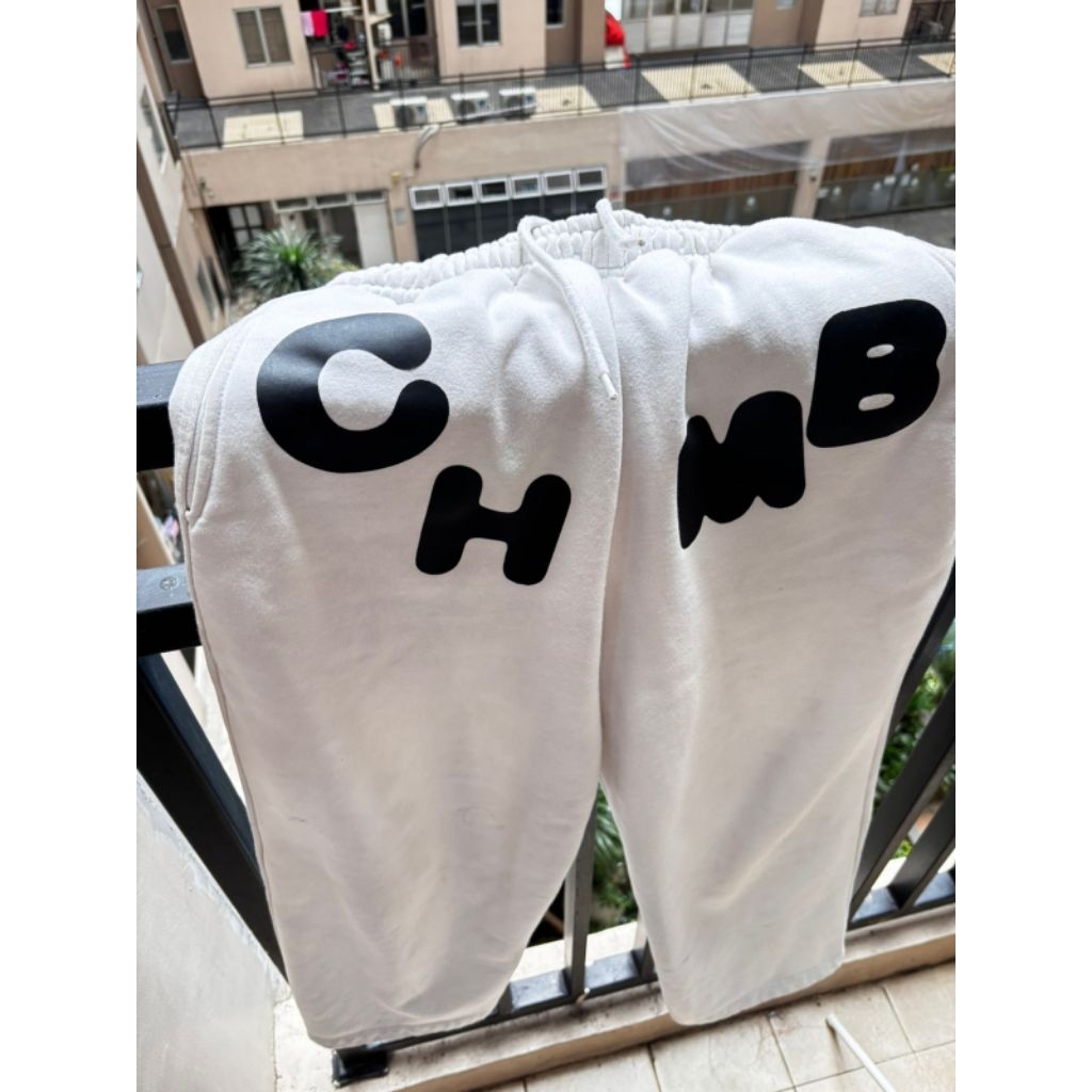 Sweatpants chmb purdy white | celana chmb putih