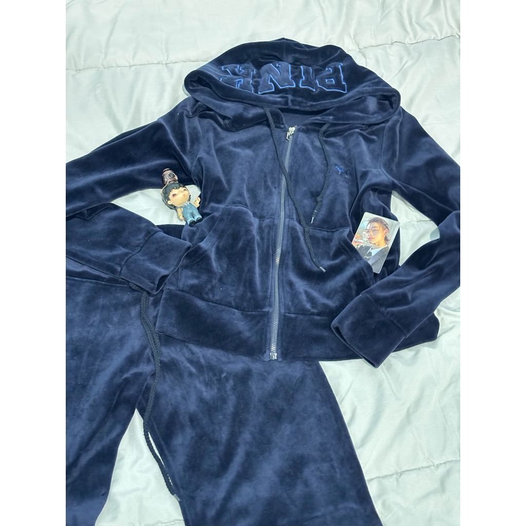 PRELOVED - Juicy Couture Navy Tracksuit