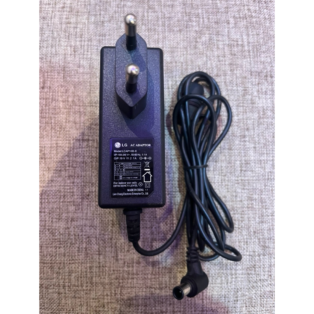 ADAPTOR CHARGER MODEL LCAP16B-K UNTUK TV / MONITOR TV LG ASLI 19VOLT 2.1 A