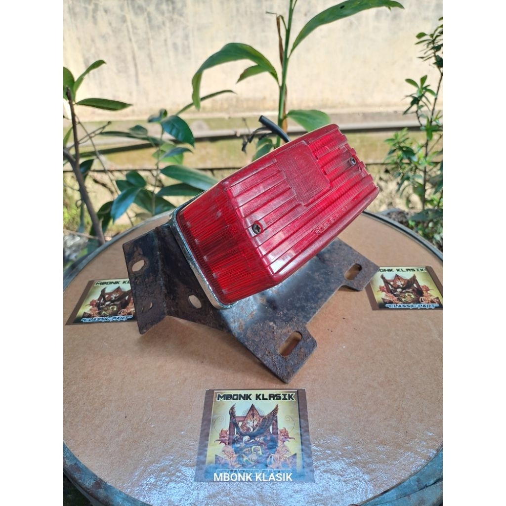dudukan pangkon stoplamp suzuki a100 econos x super ORIGINAL dudukan stoplamp suzuki a100 x super