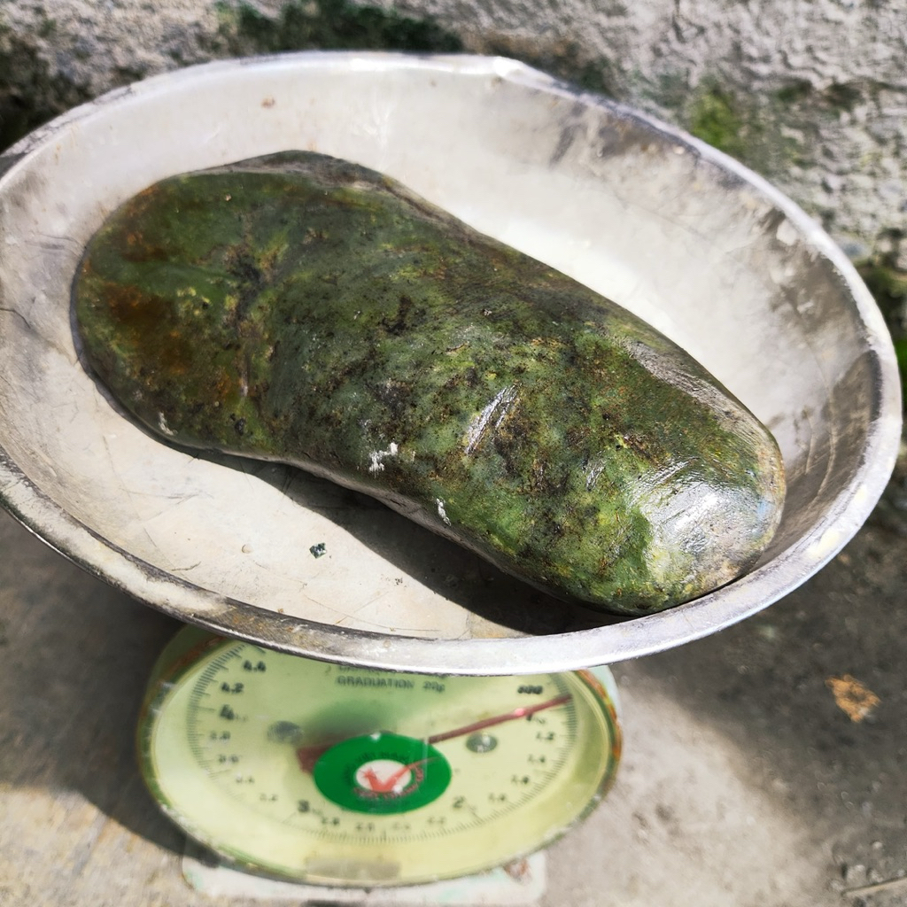 BATU GIOK ACEH BONGKAHAN TUNGGAL