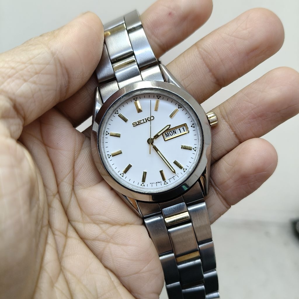 Seiko Quartz Cowo Cal. 7N43-9070 Dial Clean