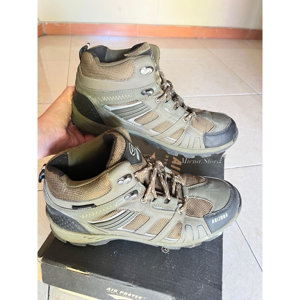 PRELOVED MURAH SEPATU GUNUNG AIR PROTEC ARIZONA CORAL SILVER SHOES HIKING OUTDOOR