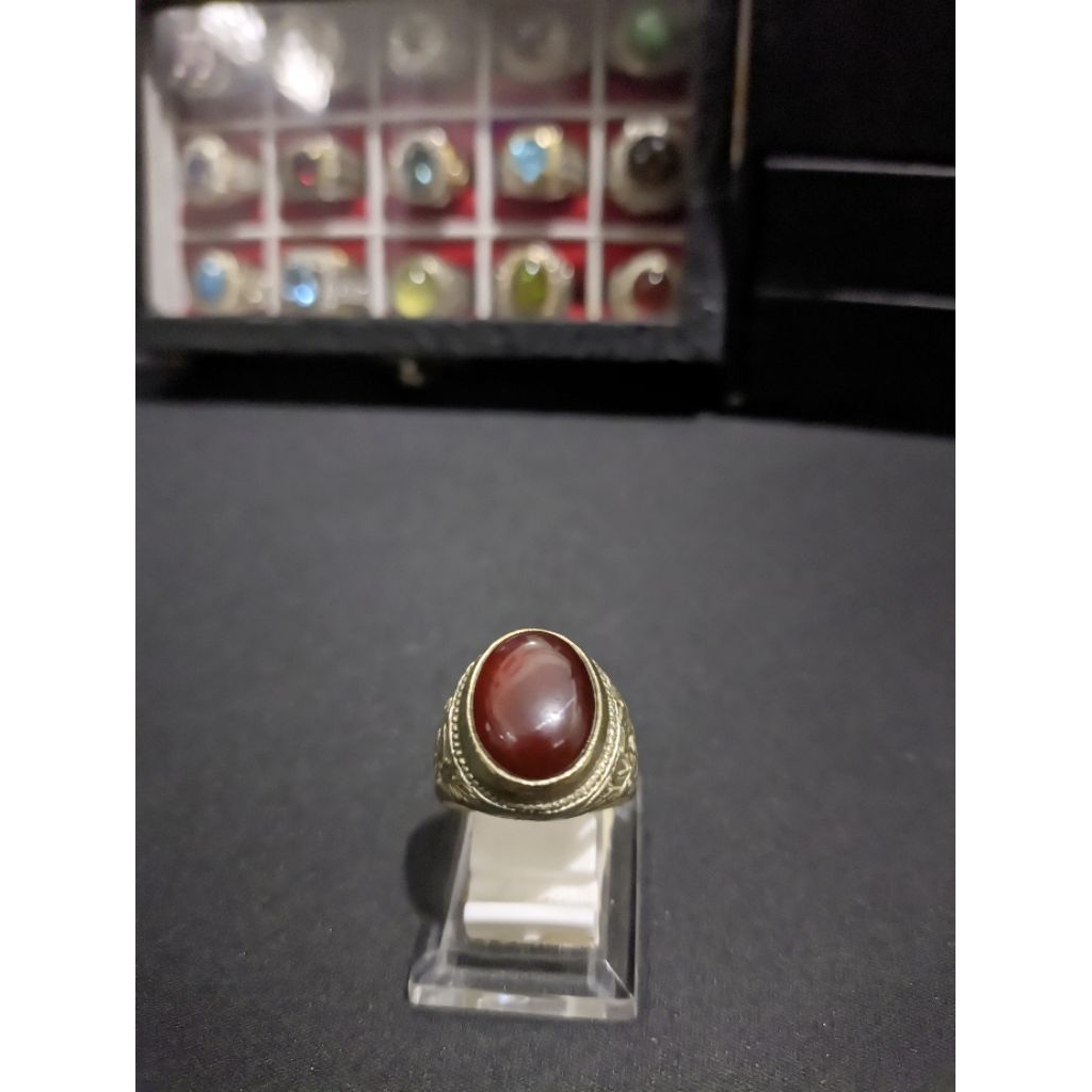 Batu Natural Red Garnet Black Mamba 01