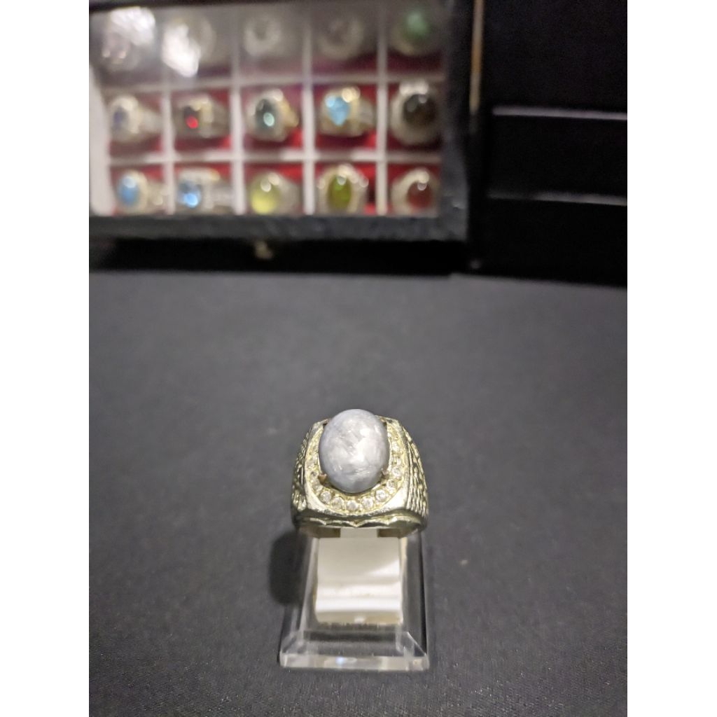 Batu Natural White Sapphire Srilanka