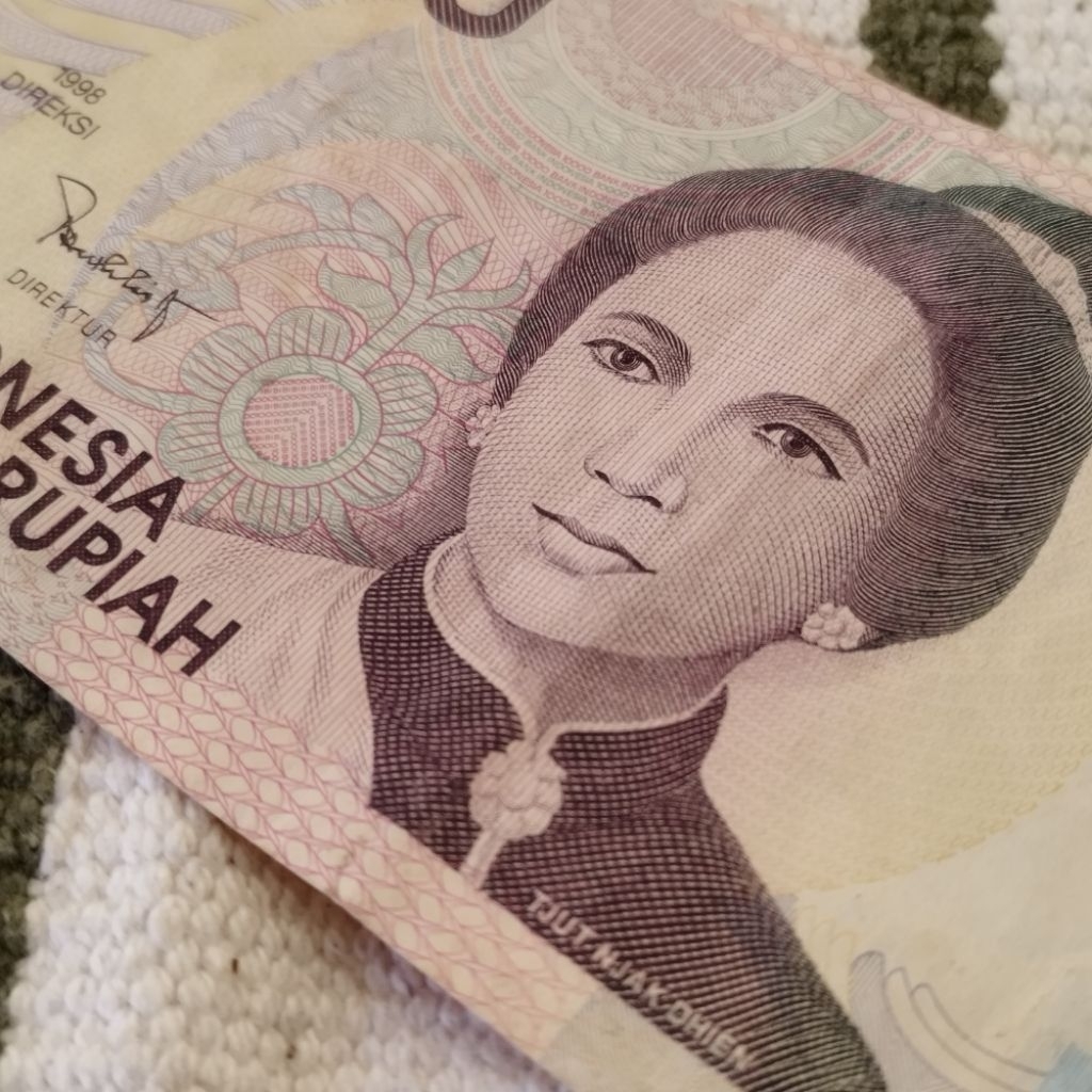ATJEH SELECTION Pajangan Uang Gambar Pahlawan Cut Nyak Dhien Hari Ibu Kondisi Bekas Koleksi Bahagia