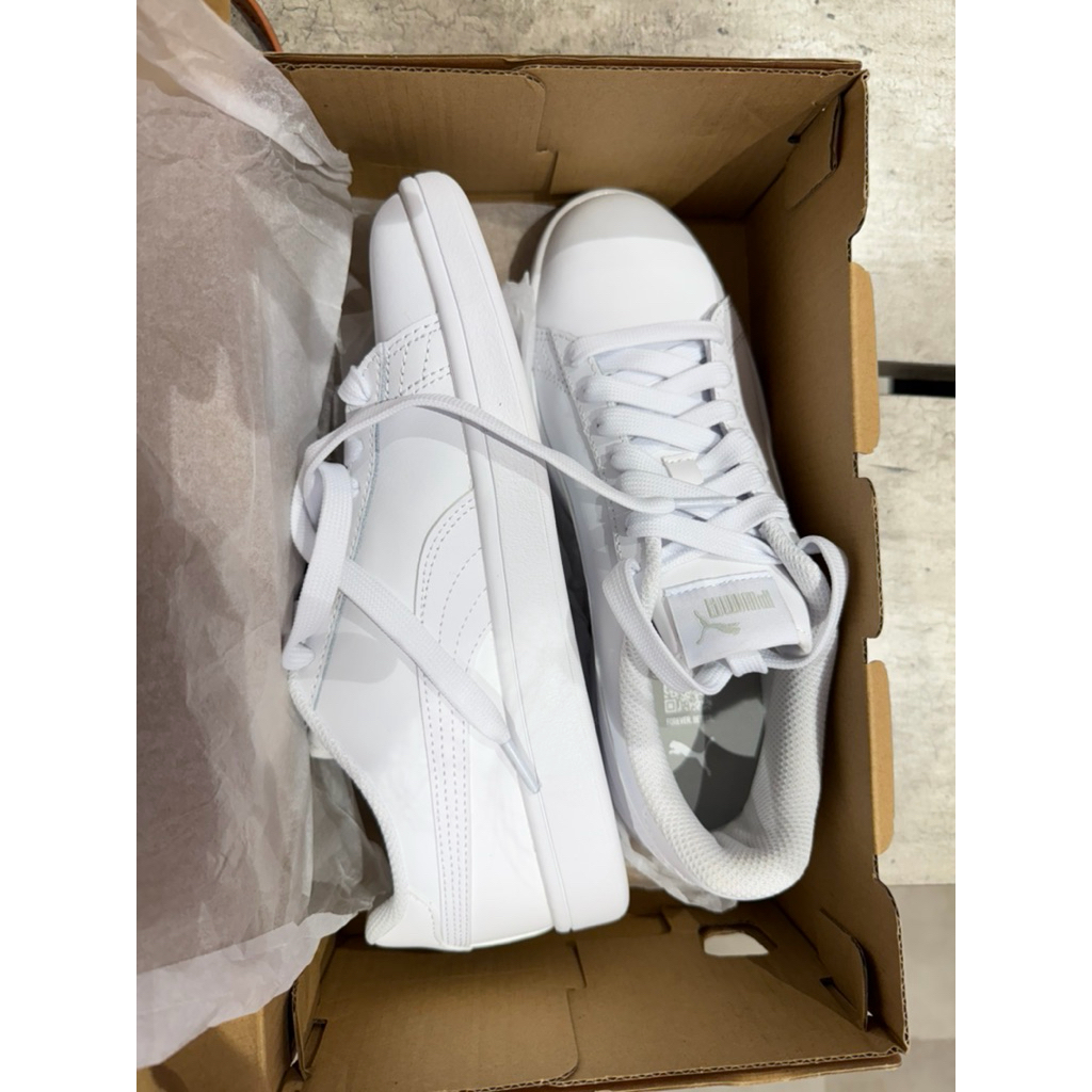 PUMA SMASH V2 L NEW IN BOX SIZE 38
