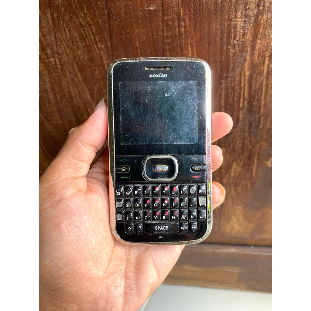 Nexian NX G900