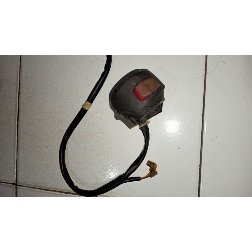 Saklar kanan ori R25/Mt25
