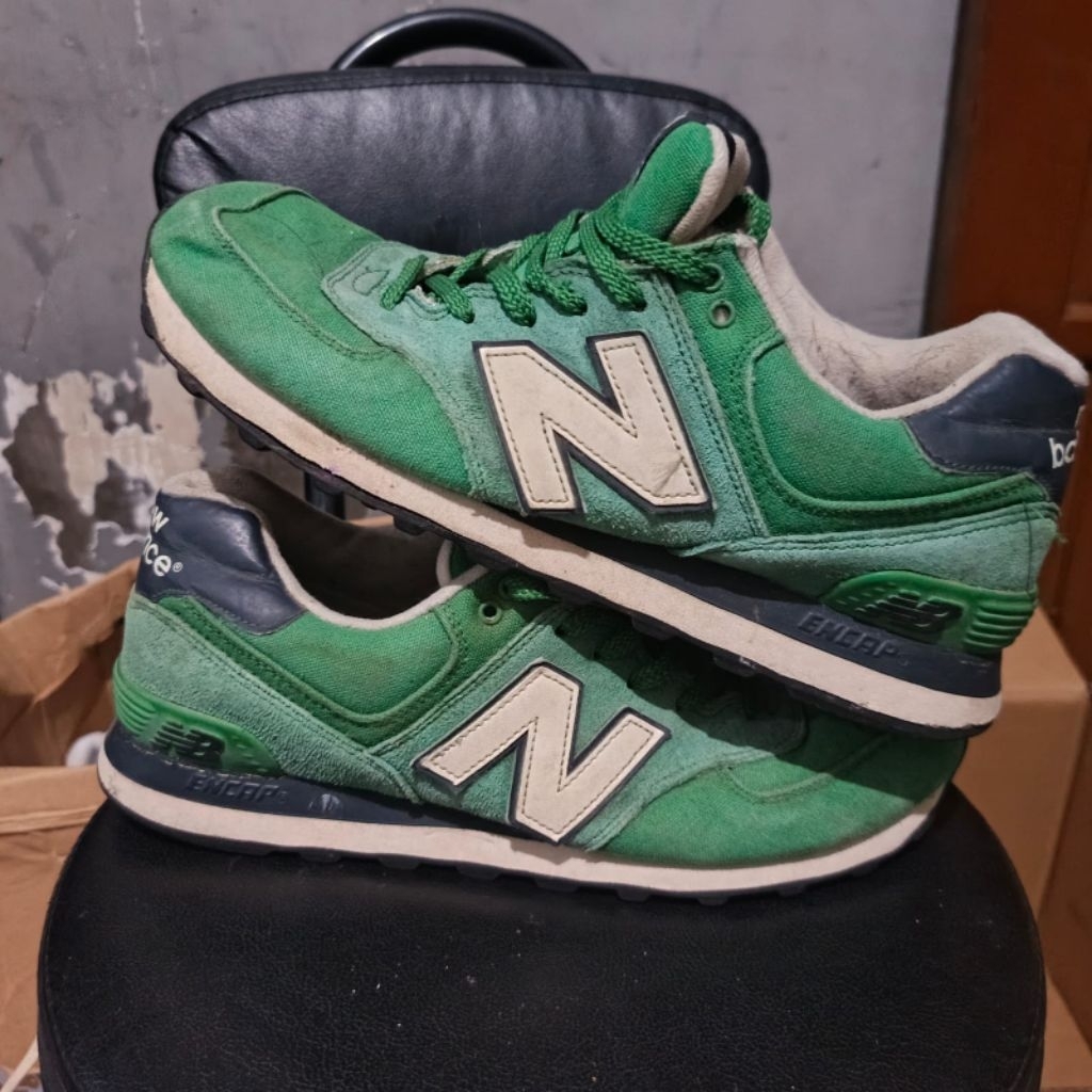 NB New Balance 574 Sepatu Second 100% ORIGINAL Size 41.5 (26.5 cm)