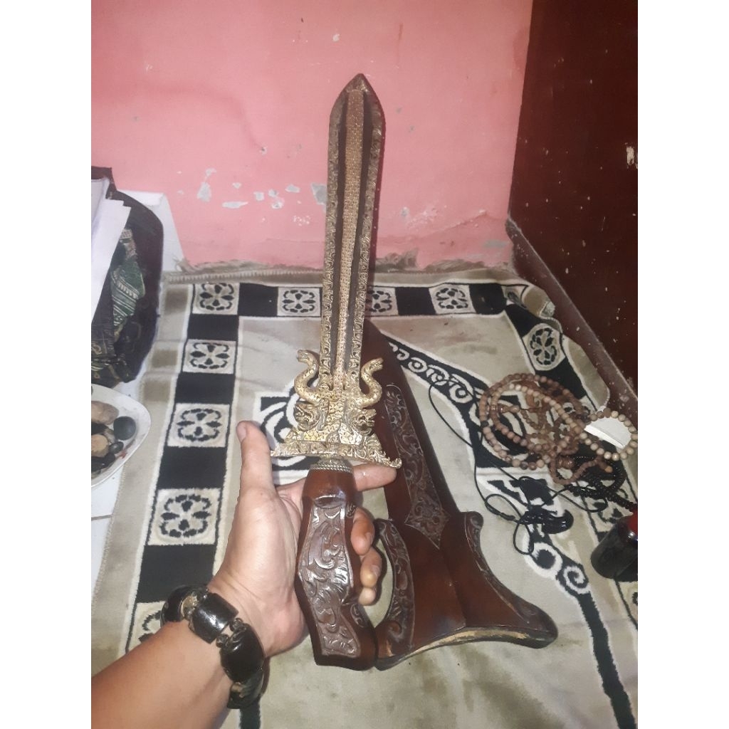 keris nogo kembar kinatah