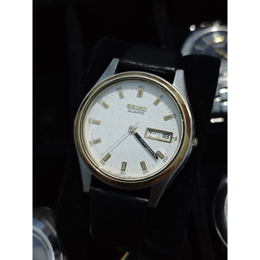 Seiko Analog 7N43