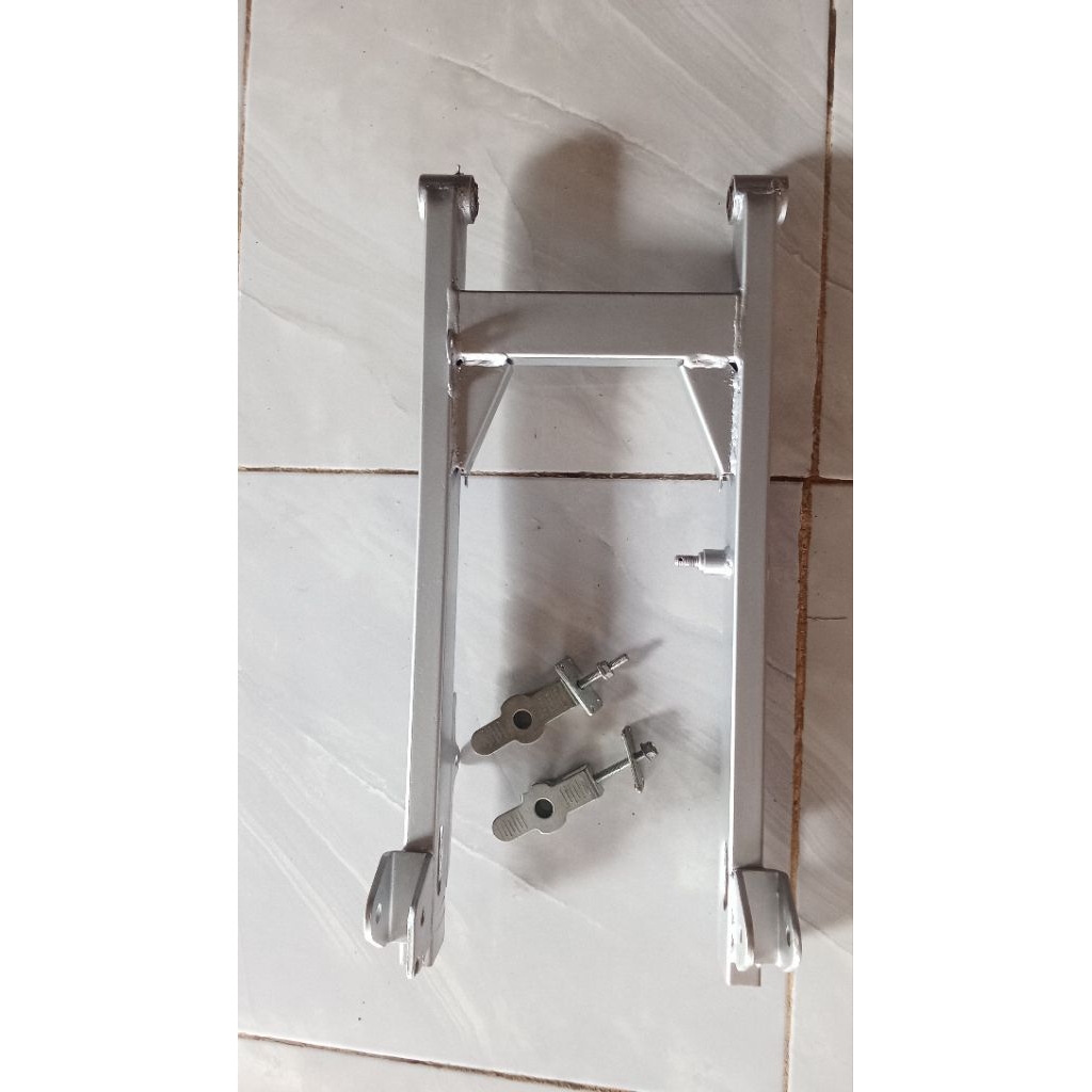 swing arm sasis suzuki shogun r 110 shogun 125 lama original
