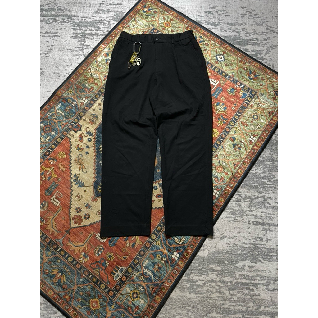 Uniqlo pleated wide pants
