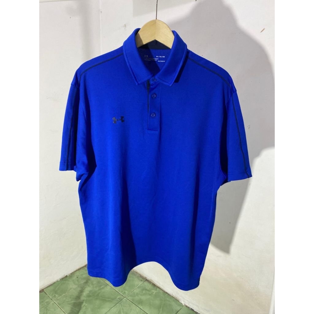 Kaos kerah Under Armour