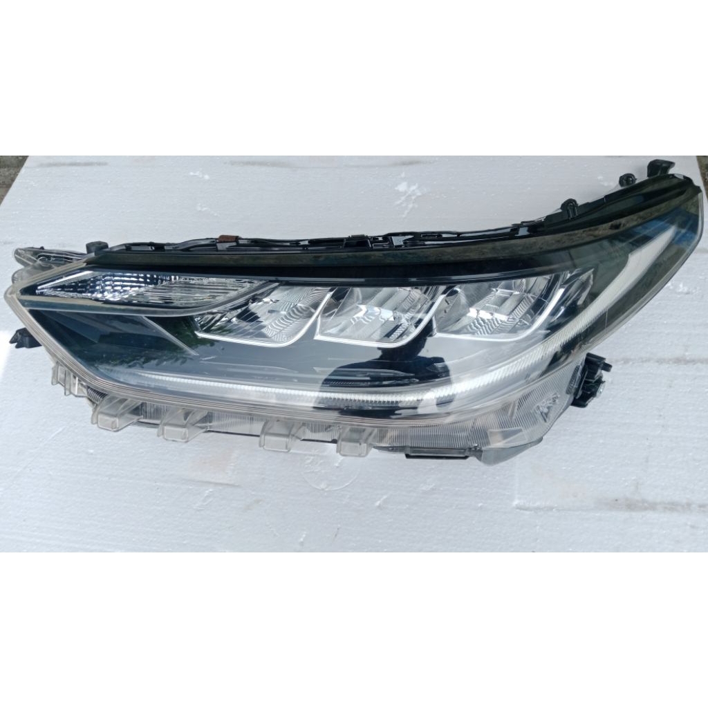 HEADLAMP YARIS LED 2020. KIRI (LH).