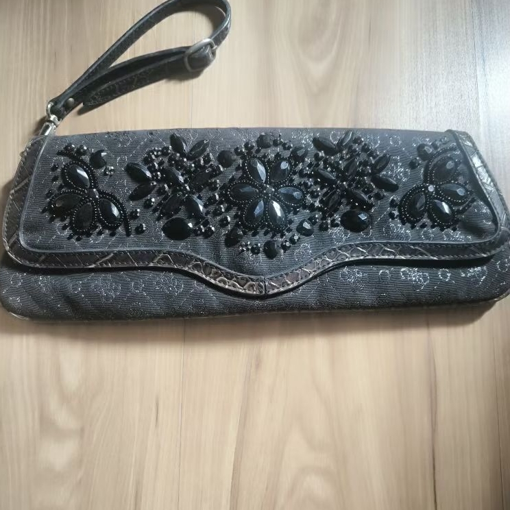 GUESS Clutch