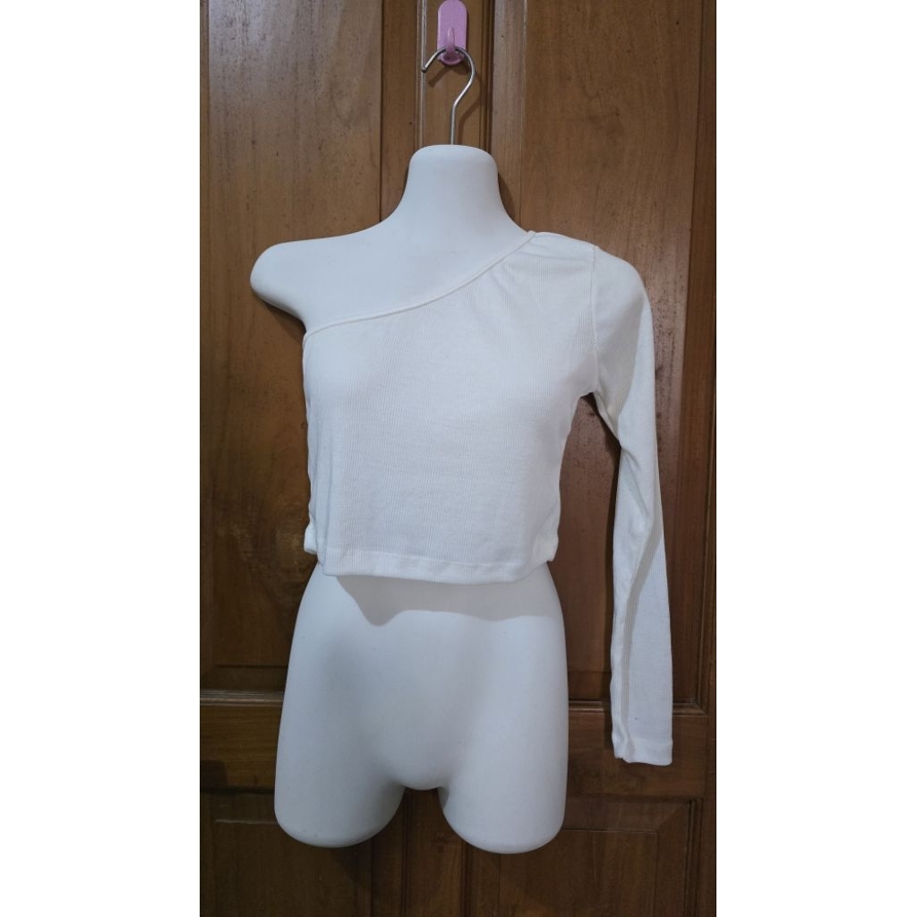 ONE SHOULDER CROP TOP PUTIH
