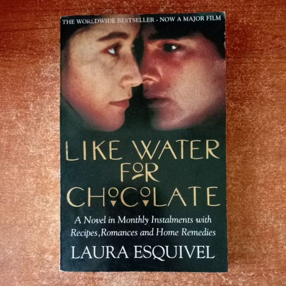 BUKU LIKE WATER FOR CHOCOLATE by LAURA ESQUIVEL
