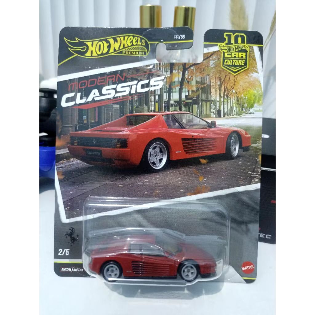 hot Wheels Premium Ferarri Testarossa
