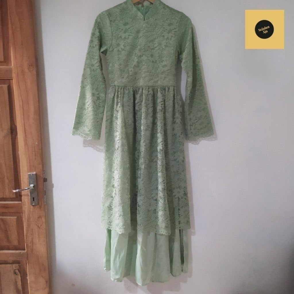 DRESS GAMIS SATIN BROKAT HIJAU SAGE