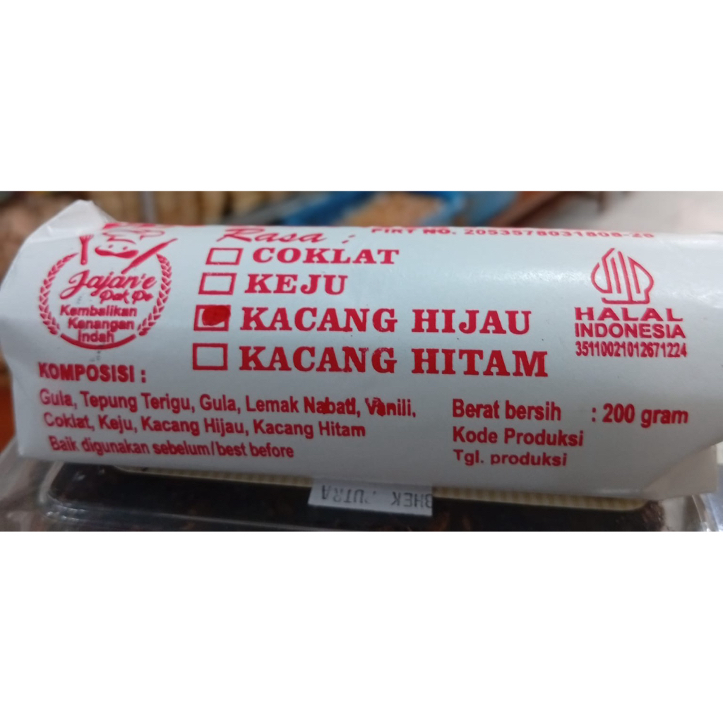 pia kenangan kacang hijau atau kacang hitam