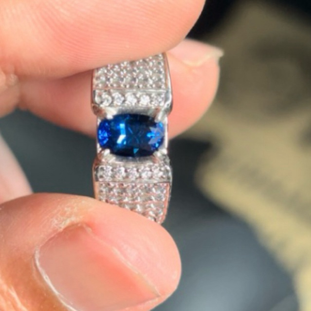 Blue Sapphire / Royal Blue Sapphire
