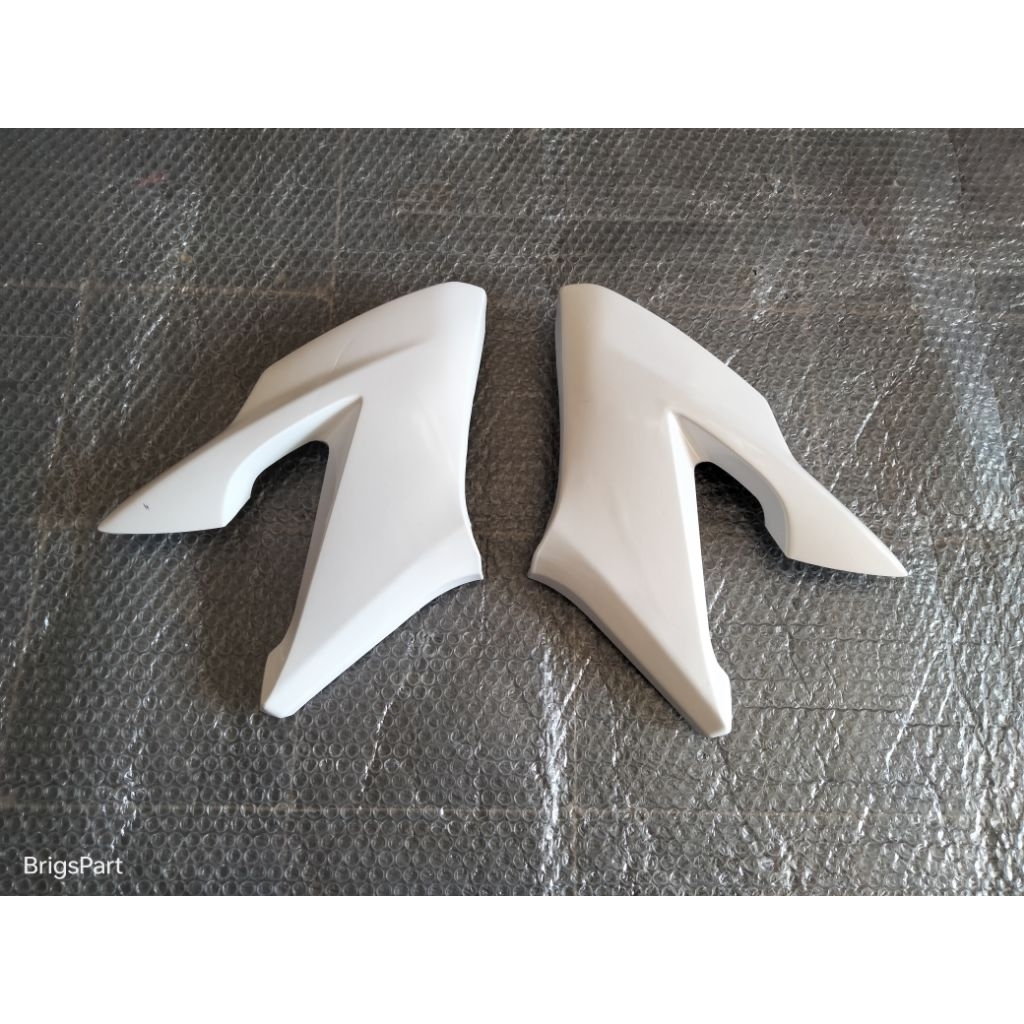 cover sayap kupingan tangki kanan kiri putih honda cb150r cb 150r old lama original