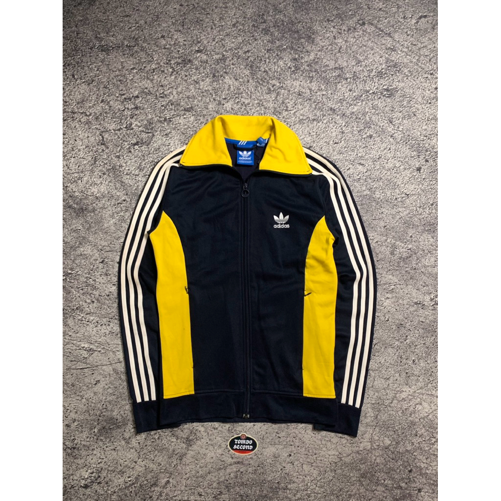 tracktop adidas bunga