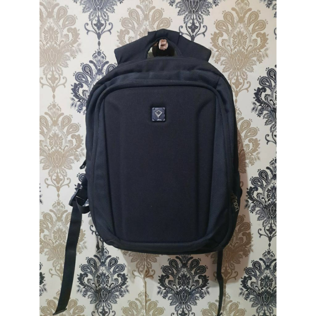tas ransel b0dyp4ck warna hitam