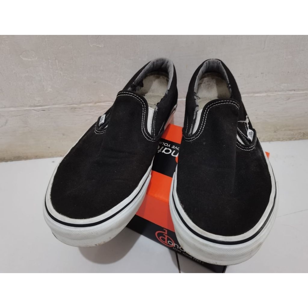 (Preloved) sepatu Vans Classic slip On