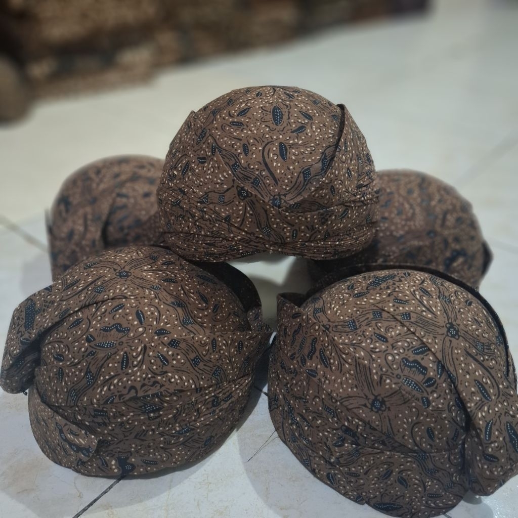 Blangkon Variasi Solo Purbawan Motif Jarik Sidomukti Coklat Tua