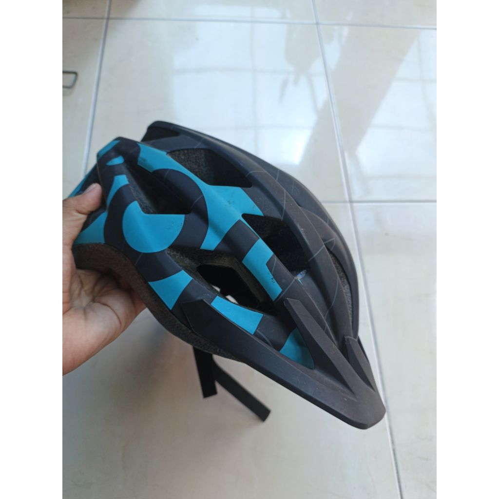 helm sepeda polygon bolt
