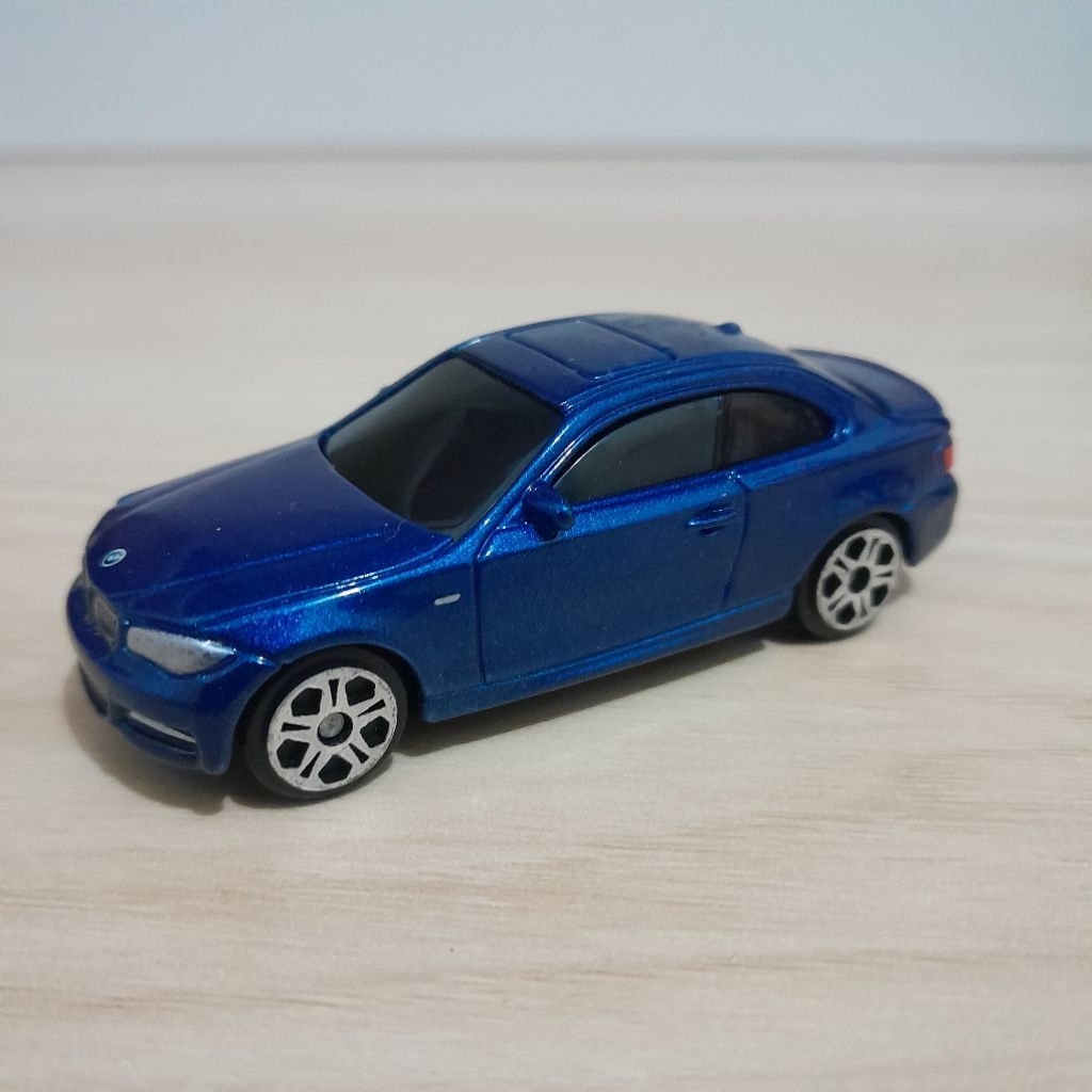 Maisto BMW 1 Series Coupe