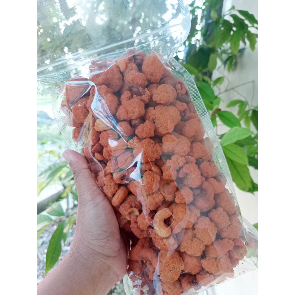 satu kilo kacang mede kentucky pedes by mayasi